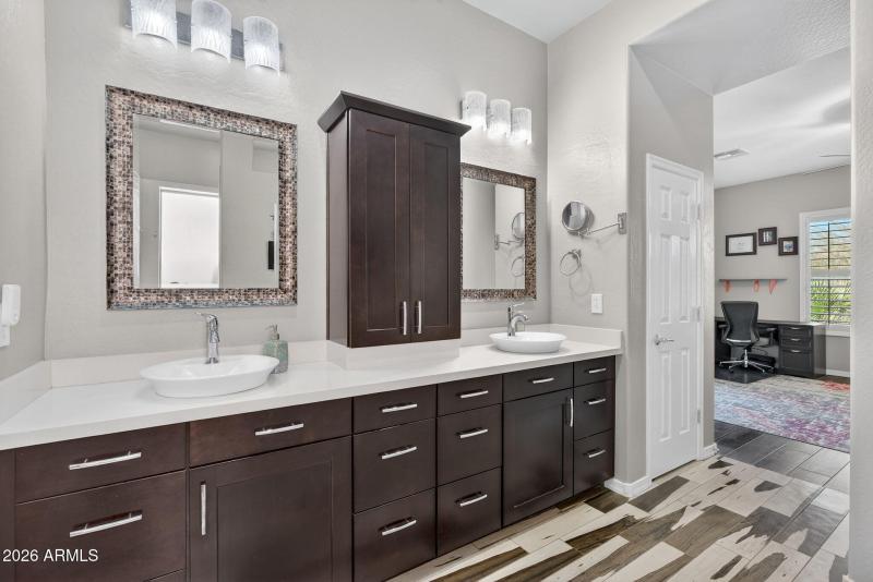 34-web-or-mls-2336 W River Rock Ct - 65