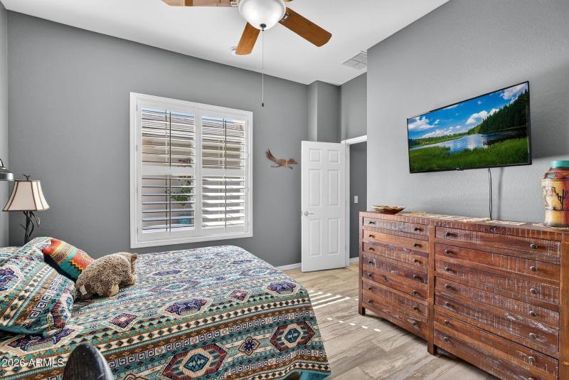 37-web-or-mls-2336 W River Rock Ct - 47