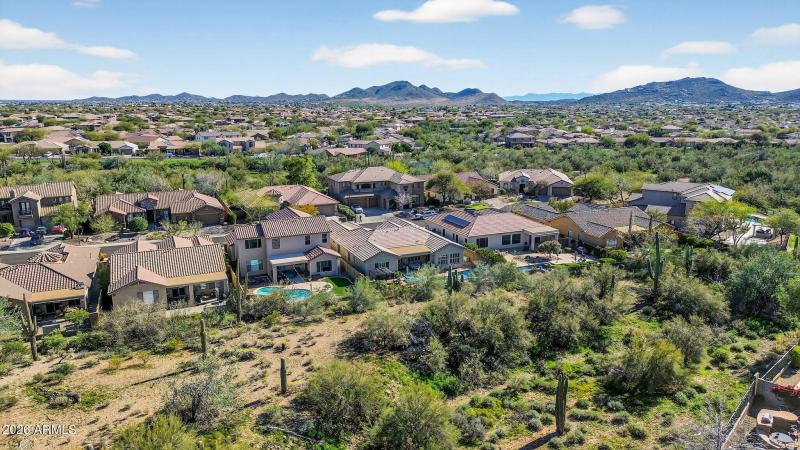 67-web-or-mls-2336 W River Rock Ct - 18