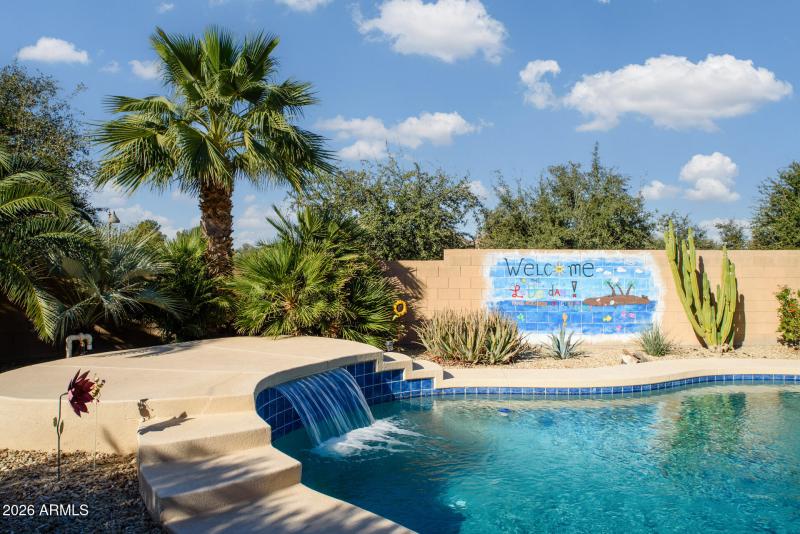 19436 N Lousandra Dr-6913-HDR-Edit