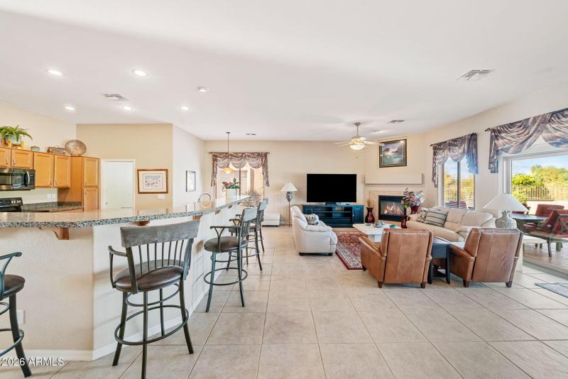 16-web-or-mls-4532 E Apricot Ln, Gilbert