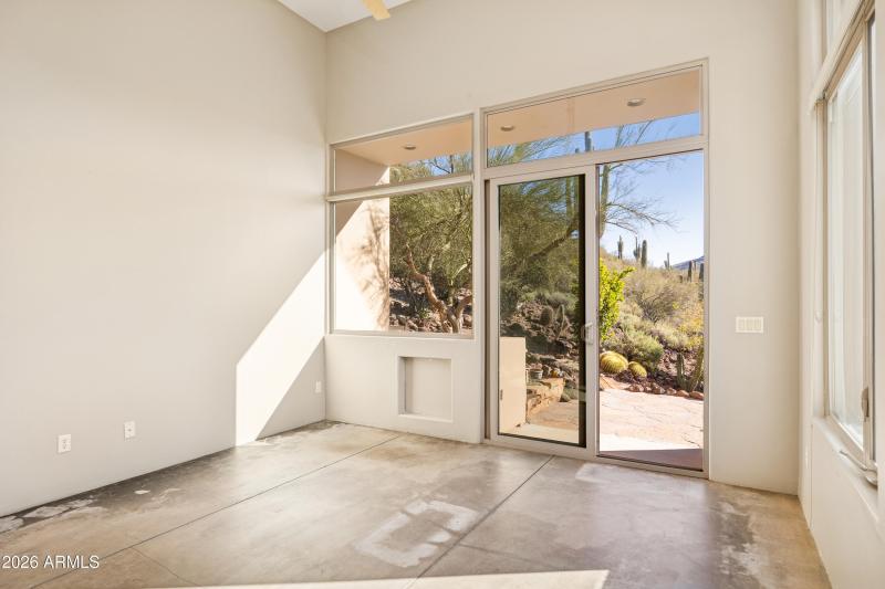 28-print-44123-n-23rd-st