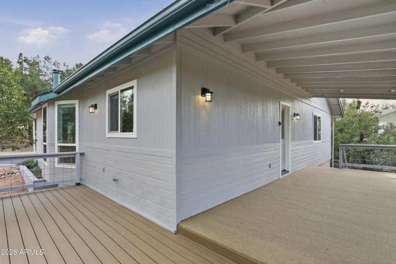 COVERED DECK