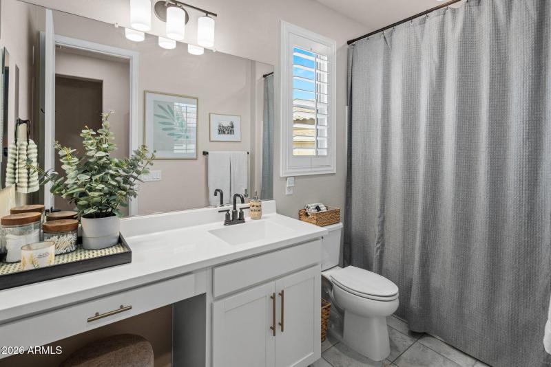 2-web-or-mls-D46A0474