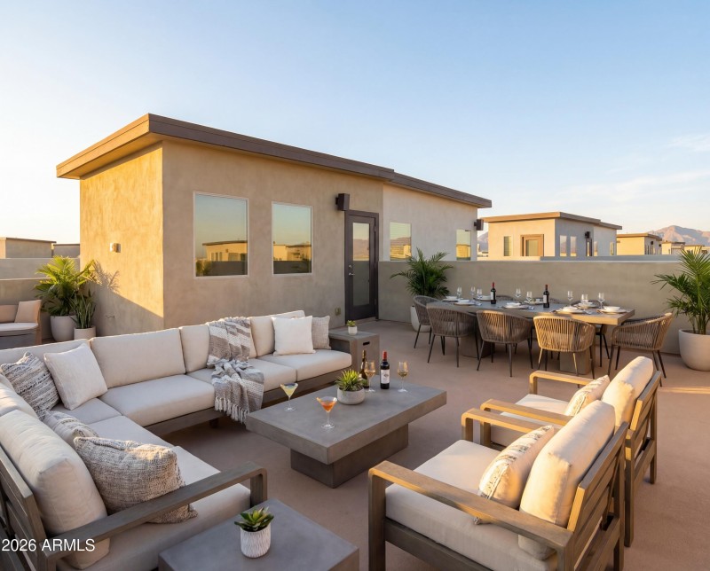 ROOF TOP DECK & MTN VIEWS