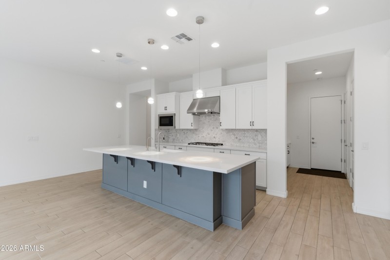 SOCIAL ISLAND SEATING