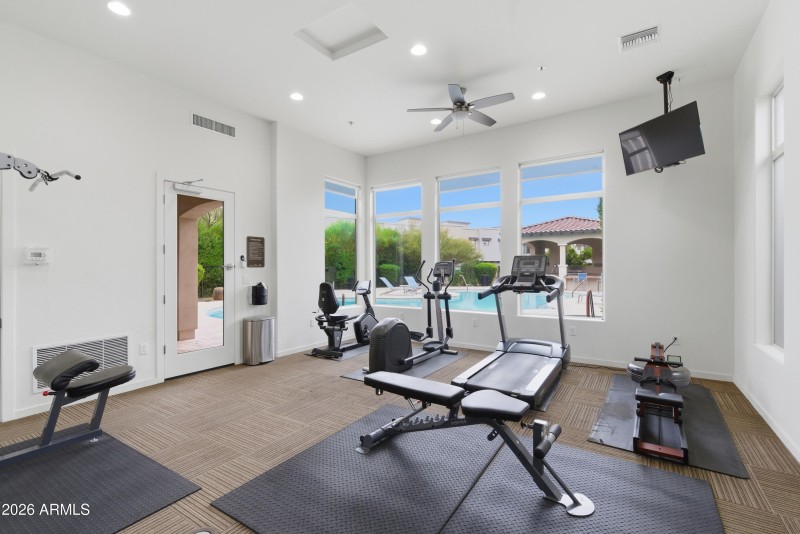 COMMUNITY FITNESS CENTER