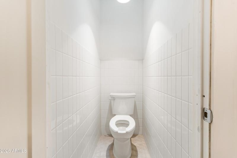 Guest Bathroom vacant space 72-74