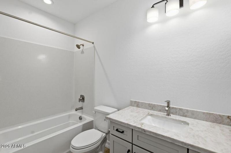 hj-az-phoenix-asante-passage-yellowstone