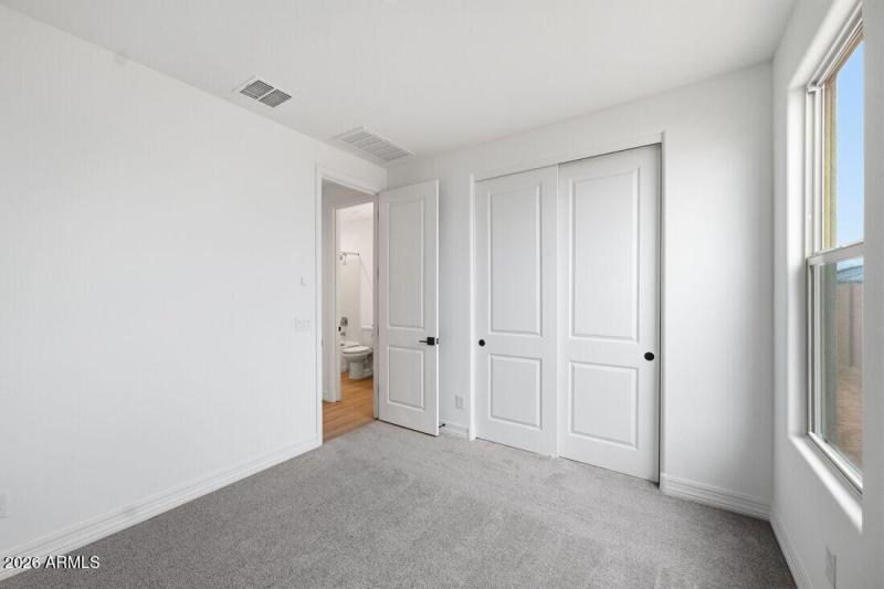 hj-az-phoenix-asante-passage-yellowstone