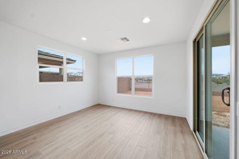 hj-az-phoenix-asante-passage-yellowstone