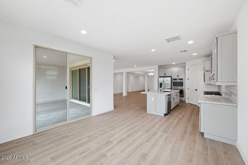 hj-az-phoenix-asante-passage-yellowstone