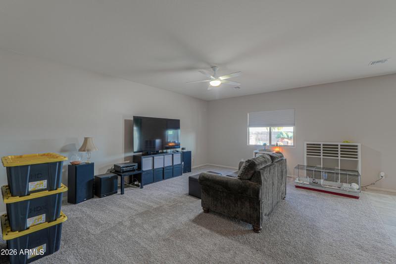 43653 W CYPRESS Lane