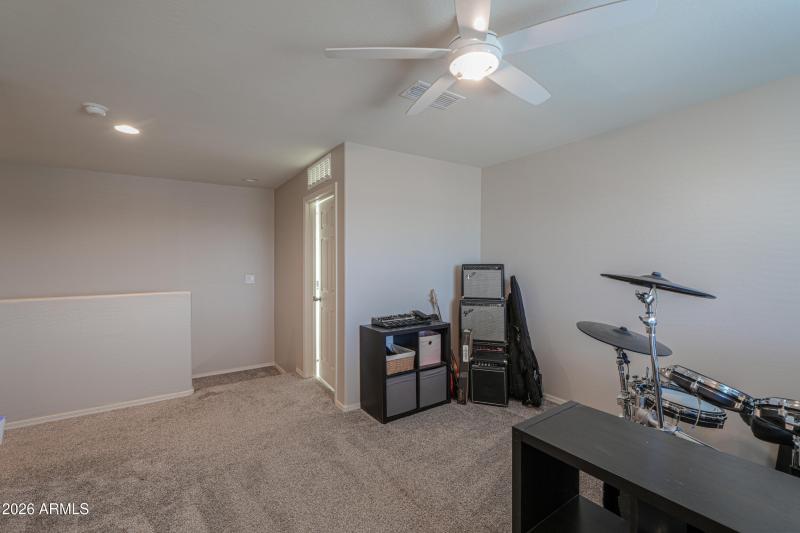 43653 W CYPRESS Lane