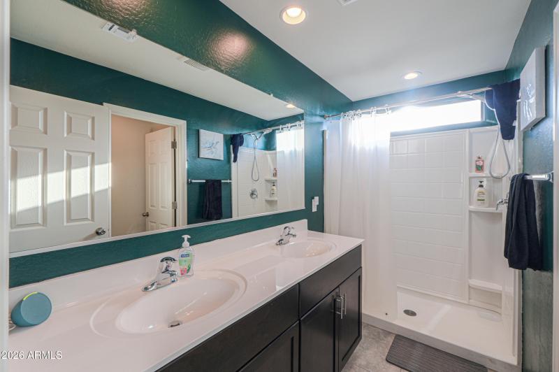 43653 W CYPRESS Lane