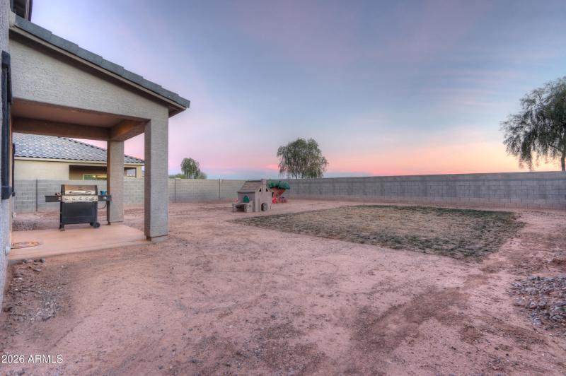 43653 W CYPRESS Lane