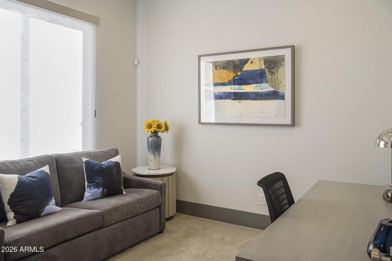 7 GUEST 2 OFFICE (1)