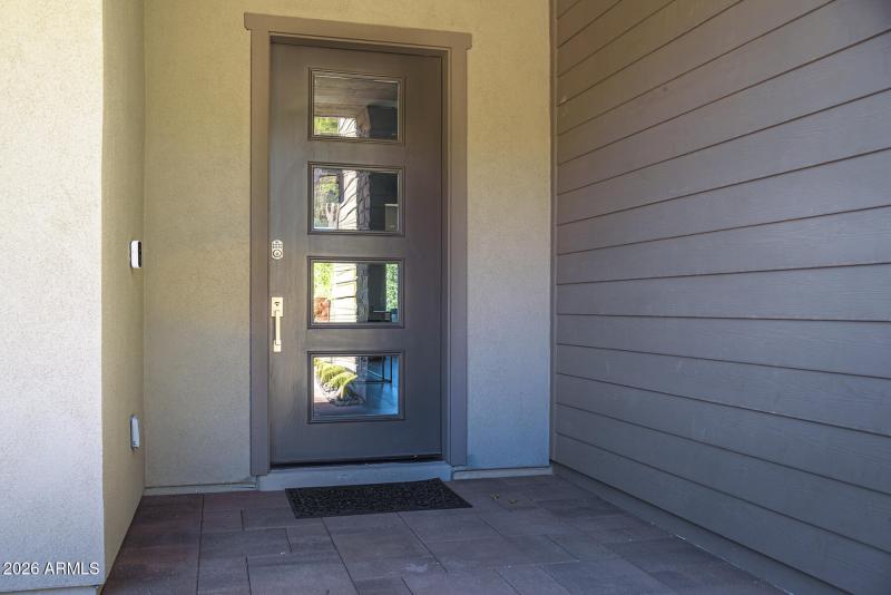 1 FRONT DOOR (4)