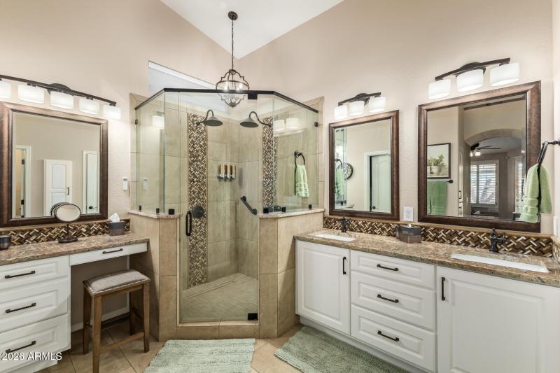 7184 Foothill Dr - 23 - Primary Bathroom