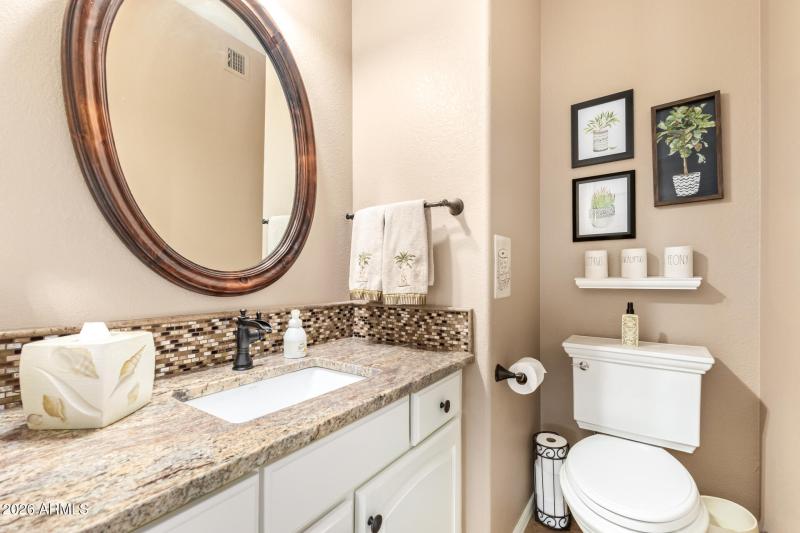7184 Foothill Dr - 36 - Bathroom
