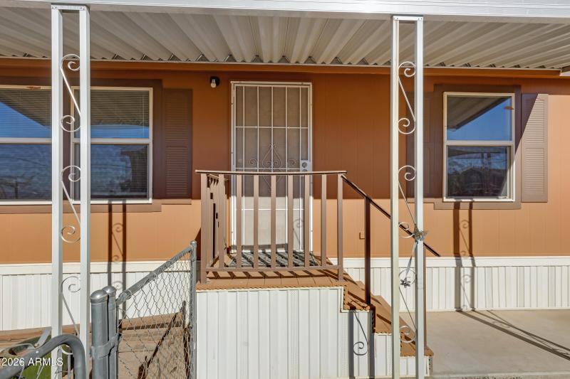 2200 N Delaware Dr-5