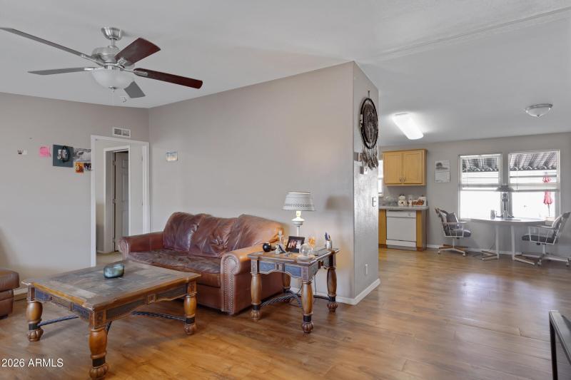 2200 N Delaware Dr-6