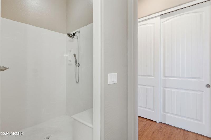 24-Primary Bathroom (2)