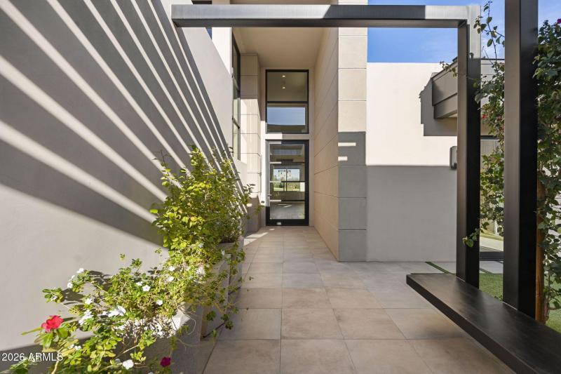 5-web-or-mls-4863-ascent-dr