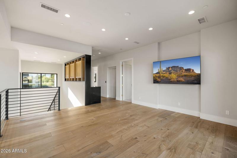 31-web-or-mls-4863-ascent-dr