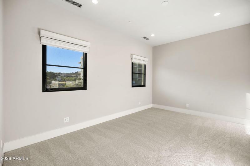 34-web-or-mls-4863-ascent-dr