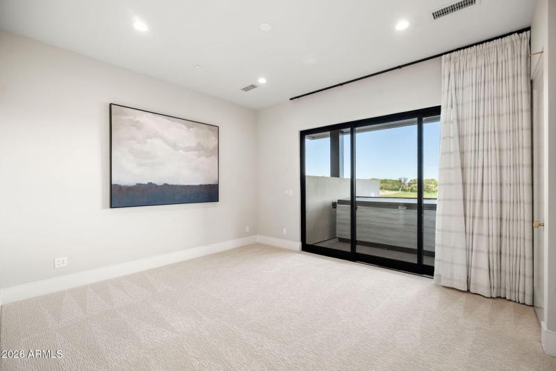 37-web-or-mls-4863-ascent-dr