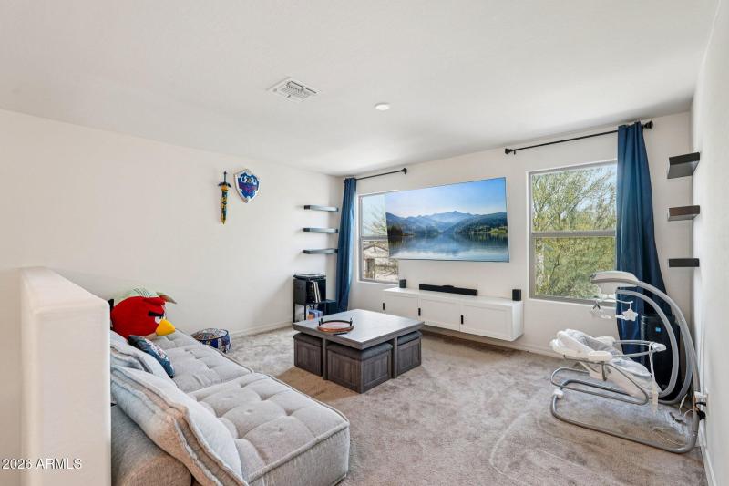 28-web-or-mls-W Odeum Ln-S2402-028