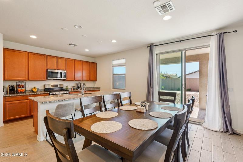 12-web-or-mls-W Odeum Ln-S2402-012