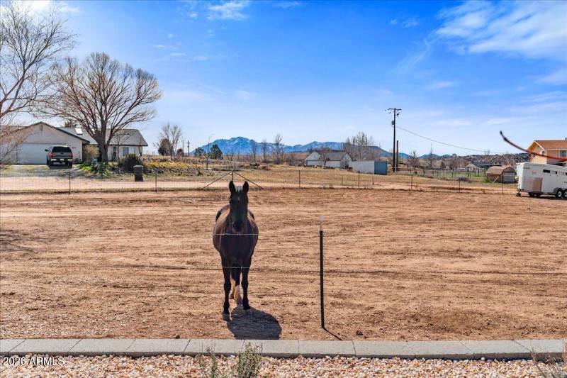 04-Front View of Granite Mountain
