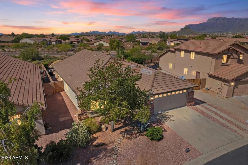 02-DJI_0845_twilight_ca382355-0e3b-48d4-