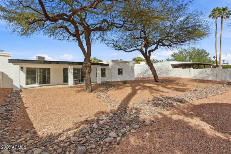 Huge South yard 1/4 acre lot