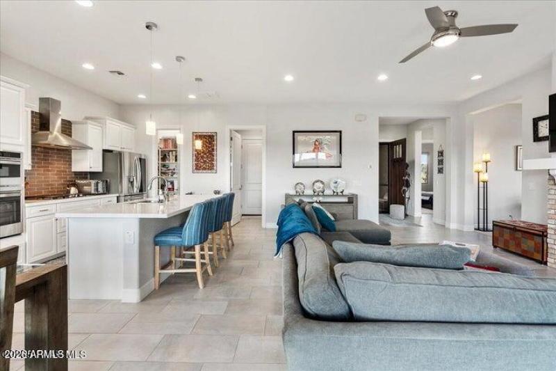 5373 AUTUMN LEAF KITCHEN:GREAT ROOM 2