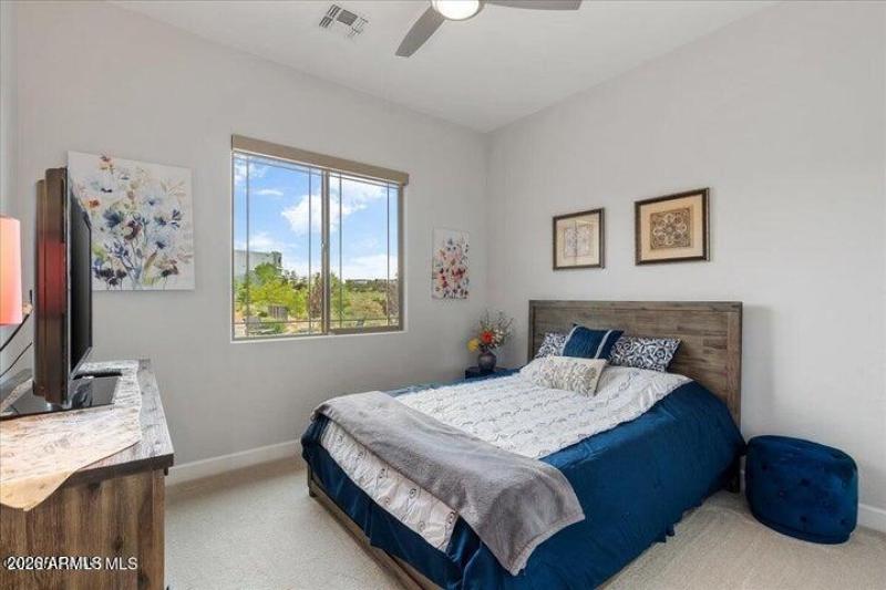 5373 AUTUMN LEAF BEDROOM 1