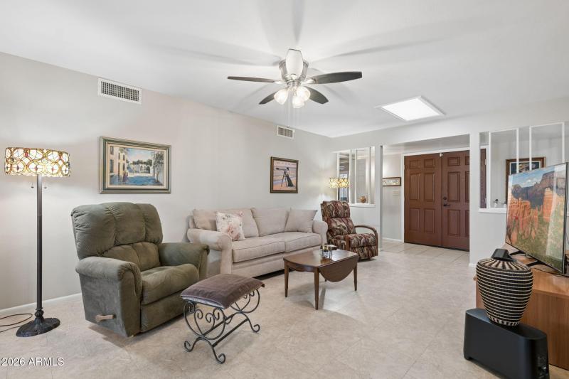 10-web-or-mls-10520-w-white-mountain-rd