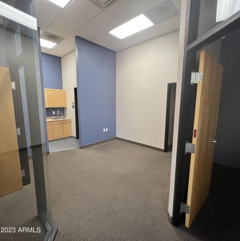 Entry. Reception (2)