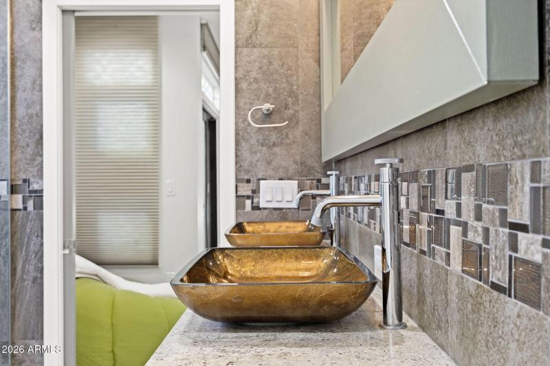 Marble Floors & Countertops