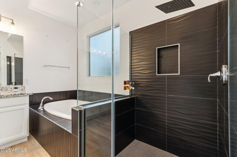 28-web-or-mls-N 34th St-S1410-028 - Copy