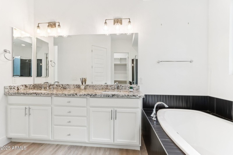 30-web-or-mls-N 34th St-S1410-030 - Copy