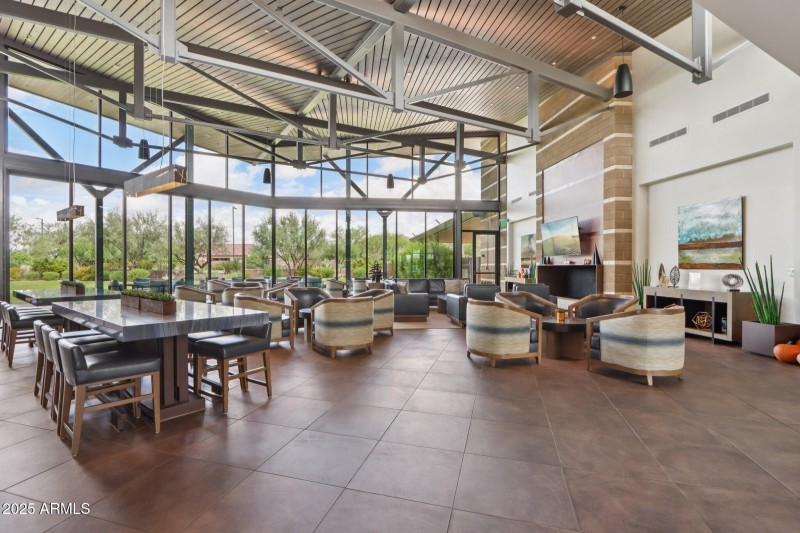 63-web-or-mls-N 34th St-1410-902