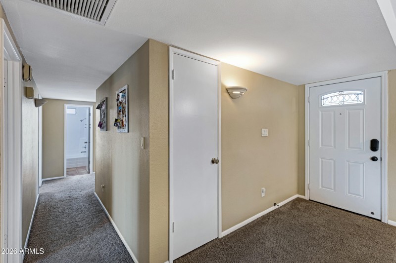 1127 W Grovers Ave-16