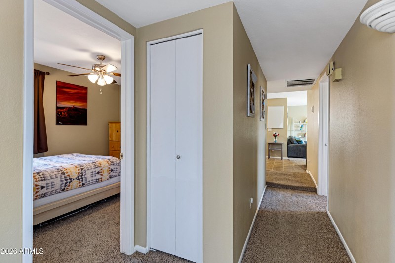 1127 W Grovers Ave-21