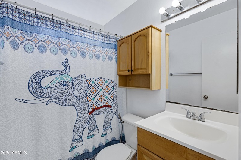 1127 W Grovers Ave-24