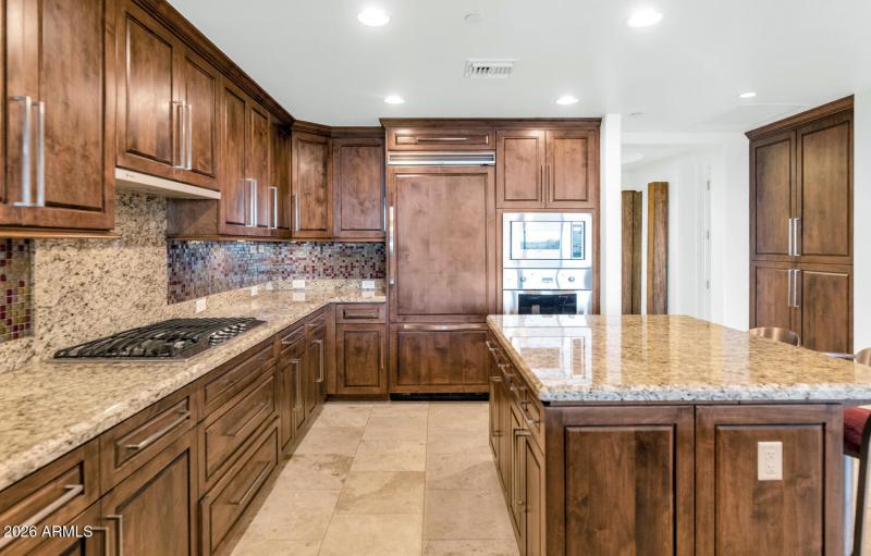 7181 E Camelback Rd-large-008-036-TOD759