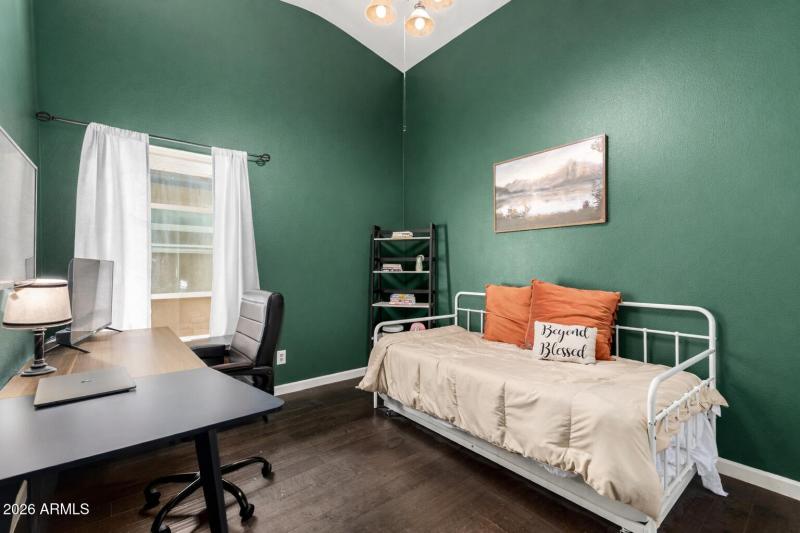 C4D29D05-BAA9-42F8-9F06-04E26F8942E2