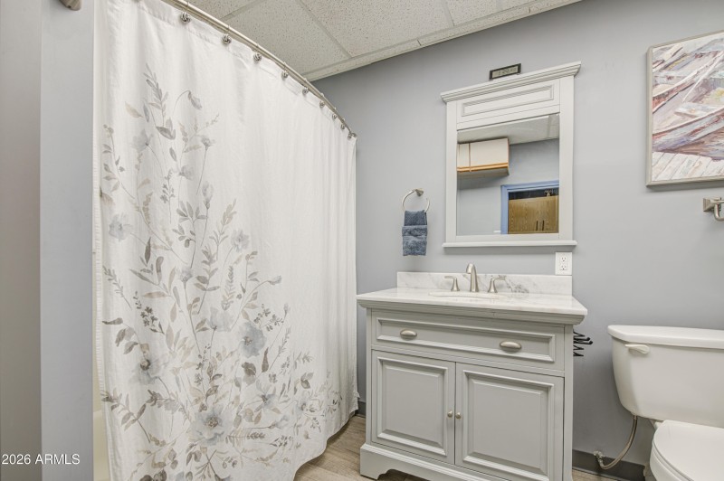 Bathroom 1-Laundry 3